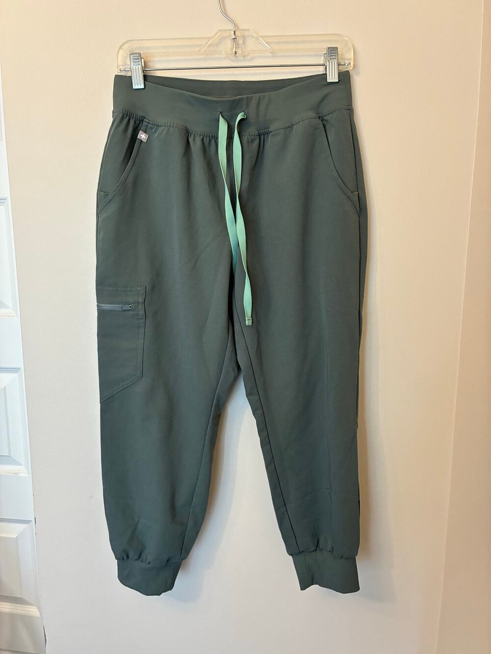 Figs Zamora Jogger Scrub Pants Green PO5620 Women's Petite Small PS